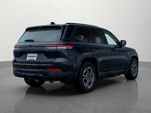 Used 2023 Jeep Grand Cherokee Trailhawk w/ Luxury Tech Group III image 7