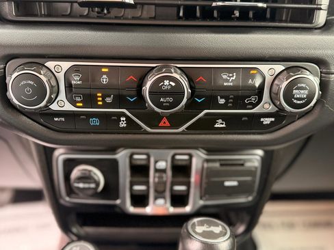 Used 2024 Jeep Wrangler Unlimited Sahara w/ Dual Top Group image 23