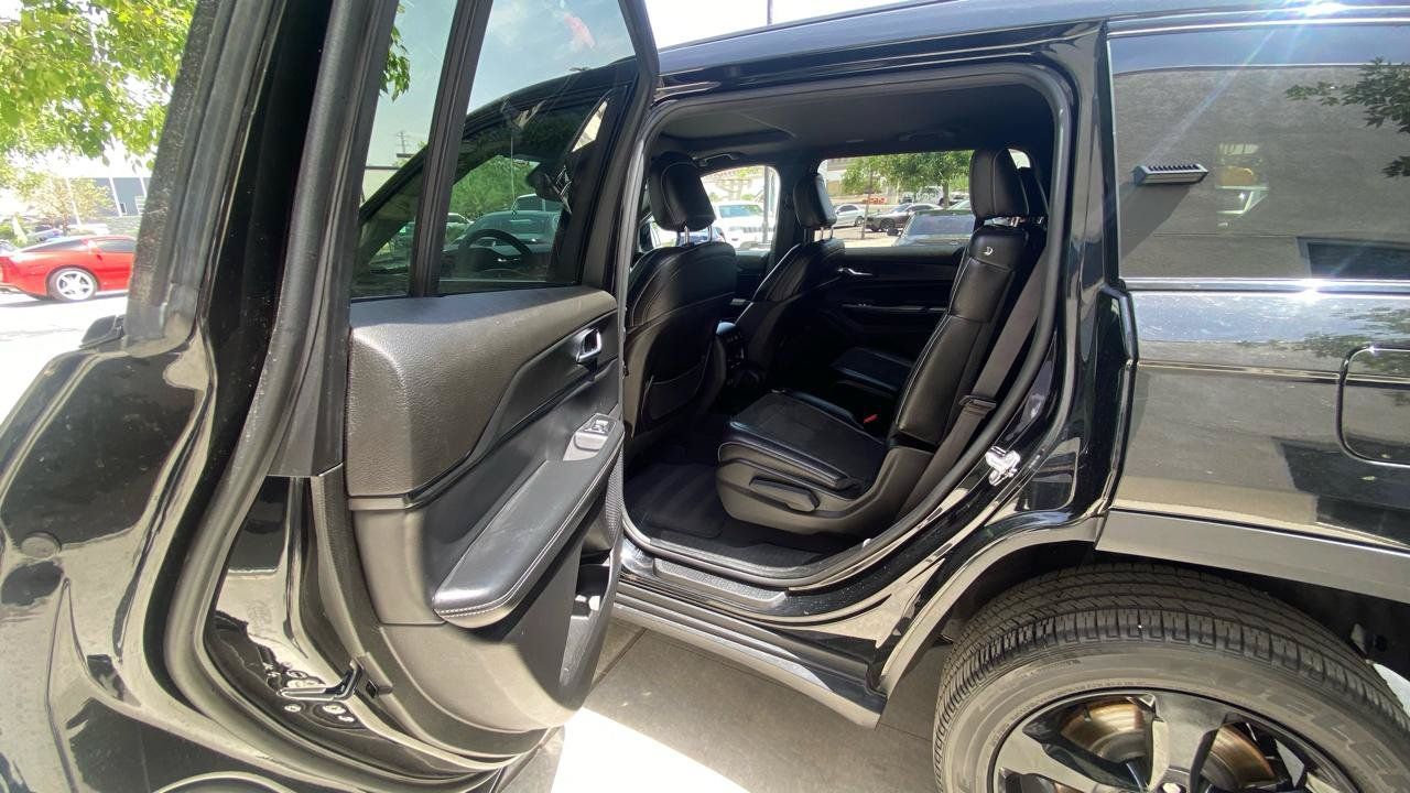 Used 2023 Jeep Grand Cherokee L Laredo AWD/4WD image 21