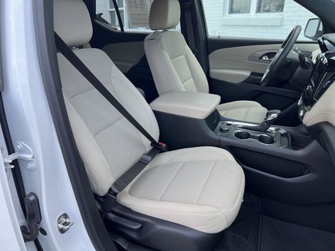 Used 2023 Chevrolet Traverse LS w/ Safety Package AWD/4WD image 17