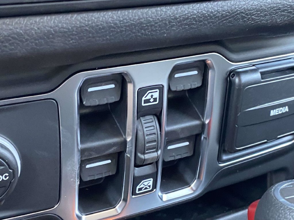 New 2026 Jeep Gladiator Sport AWD/4WD image 48