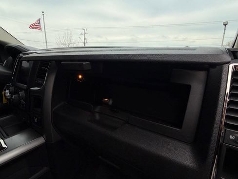 Used 2015 RAM 1500 Sport image 33