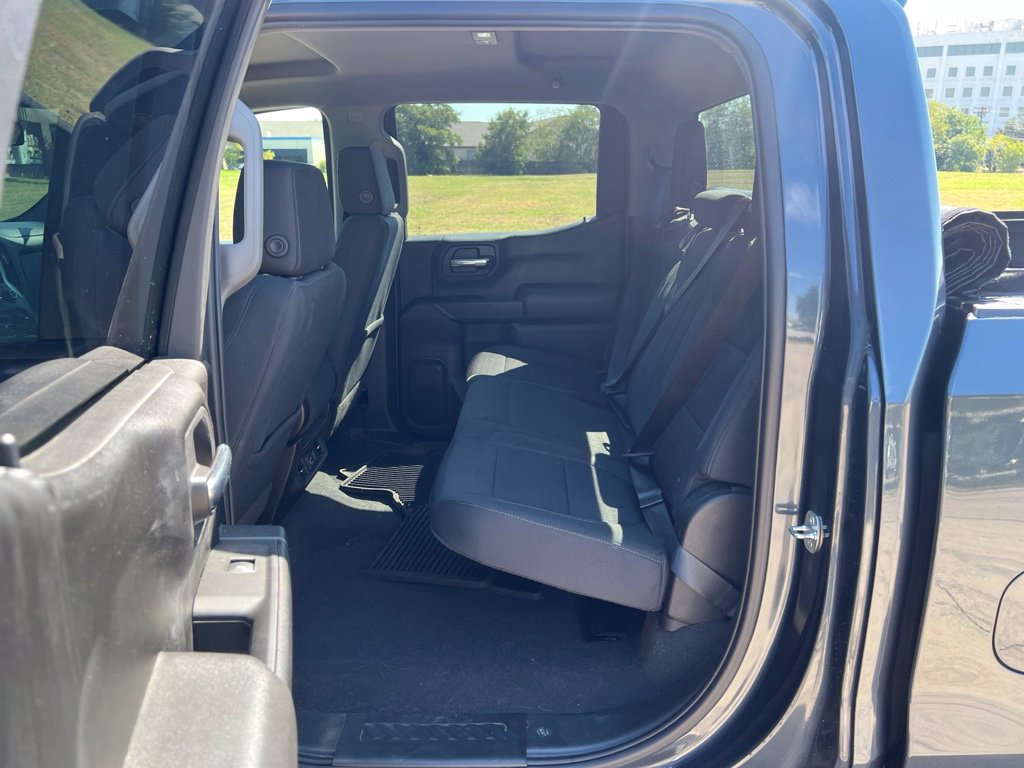 Used 2022 Chevrolet Silverado 1500 LT AWD/4WD image 4