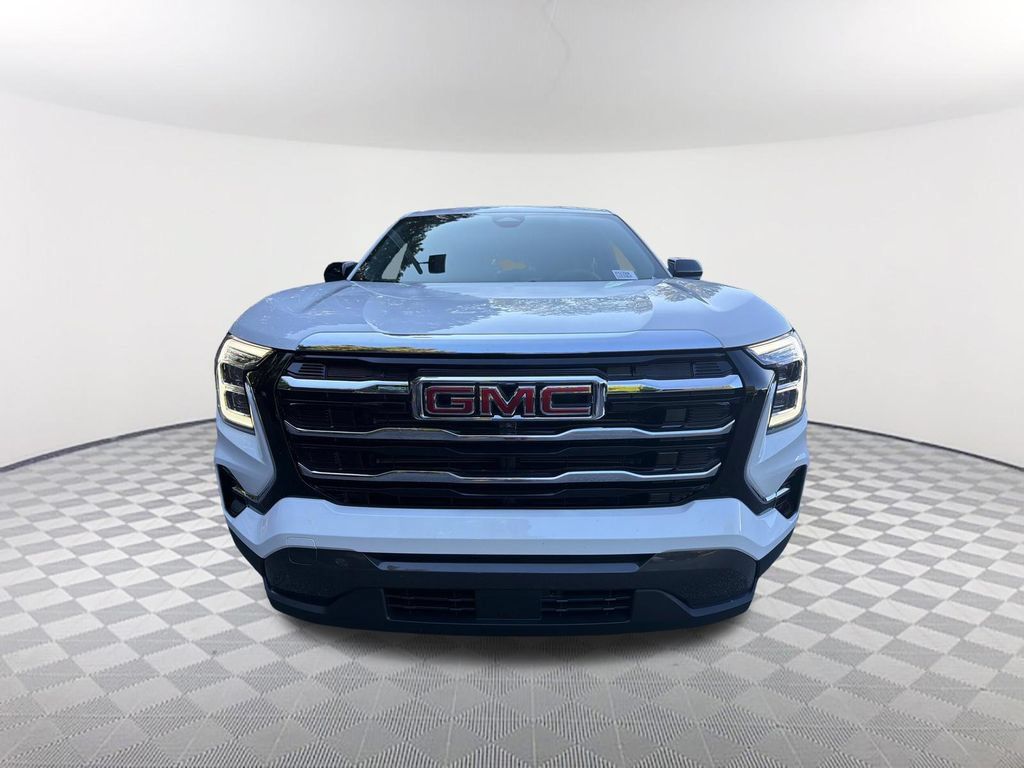 Used 2026 GMC Terrain Elevation w/ Technology Package II FWD image 2