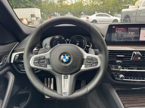 Used 2019 BMW 530i xDrive w/ M Sport Package AWD/4WD image 16
