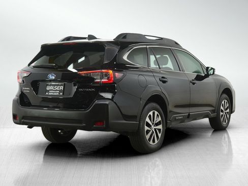 Used 2023 Subaru Outback Premium AWD/4WD image 5