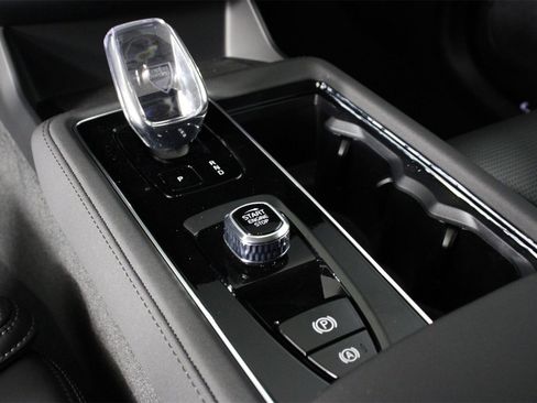 New 2025 Volvo XC90 B6 Ultra image 7