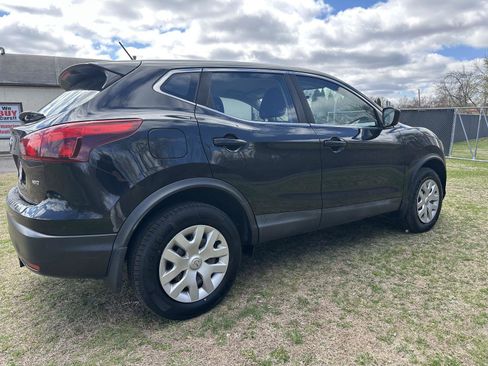 Used 2018 Nissan Rogue Sport S AWD/4WD image 8