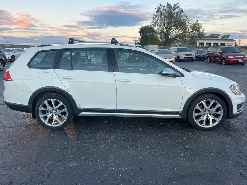 Used 2017 Volkswagen Golf Alltrack SEL AWD/4WD image 8