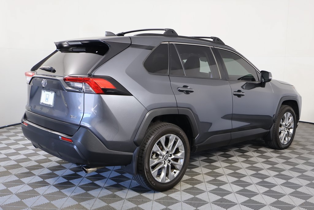 Used 2023 Toyota RAV4 XLE Premium FWD image 4