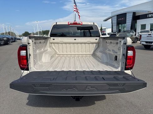 New 2026 GMC Canyon AT4 image 29