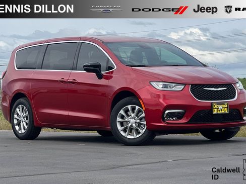 New 2026 Chrysler Pacifica Select AWD/4WD image 1