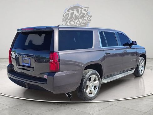Used 2016 Chevrolet Suburban LT w/ Luxury Package AWD/4WD image 5