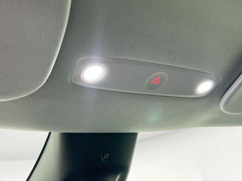 Used 2026 Tesla Model Y 2WD image 22