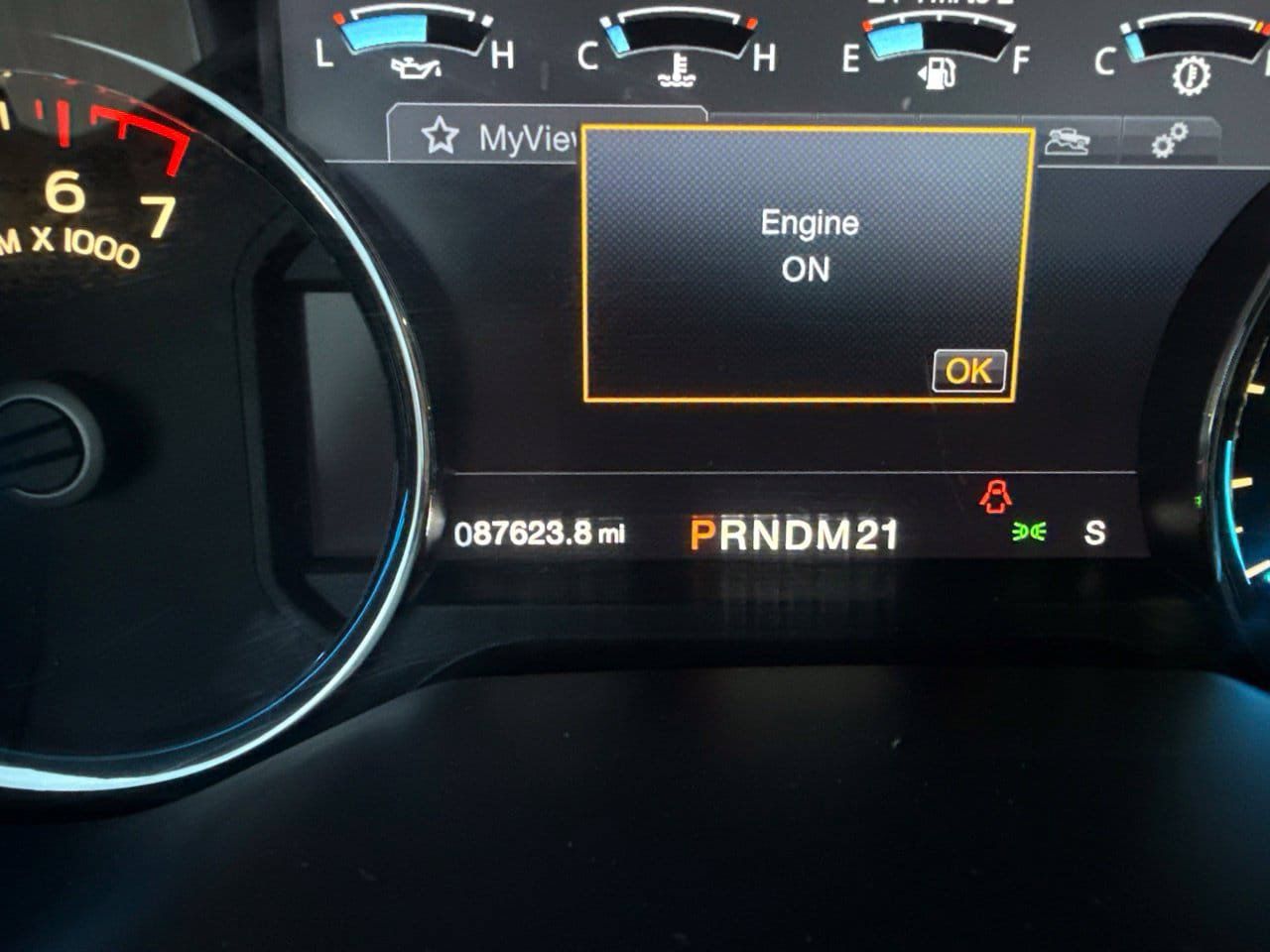 Used 2015 Ford F150 Lariat w/ Equipment Group 502A Luxury AWD/4WD image 23