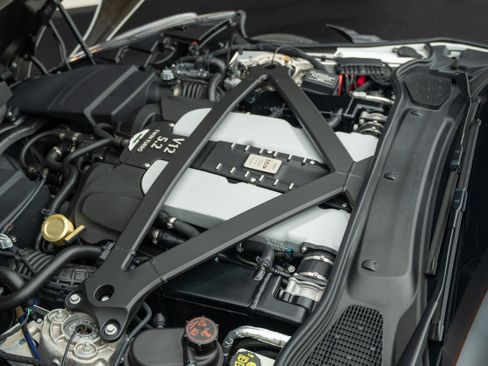 Used 2019 Aston Martin DBS Superleggera RWD image 33