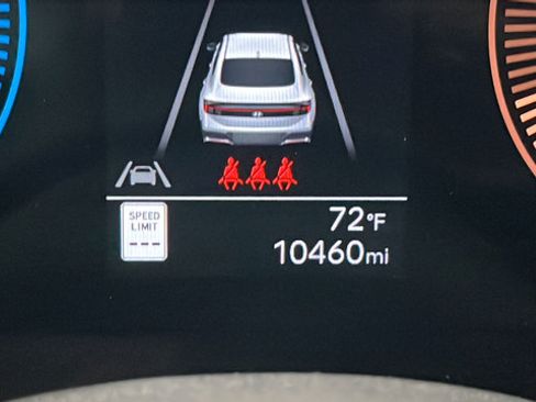 Used 2025 Hyundai Sonata SEL FWD image 10