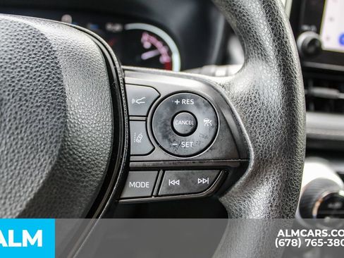 Used 2024 Toyota RAV4 XLE image 28