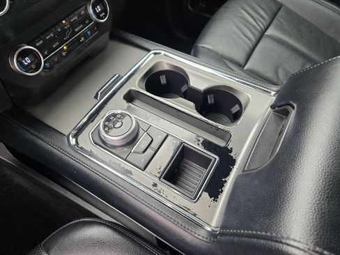 Certified 2020 Ford Expedition XLT w/ Equipment Group 202A image 17