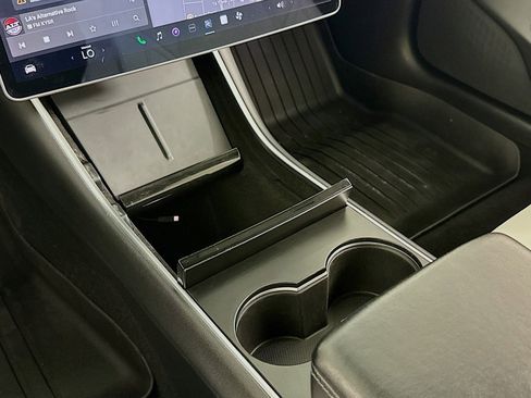 Used 2020 Tesla Model 3 Long Range image 5