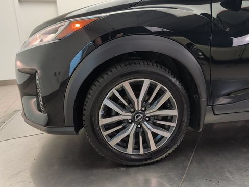 Certified 2022 Nissan Kicks SV FWD image 29