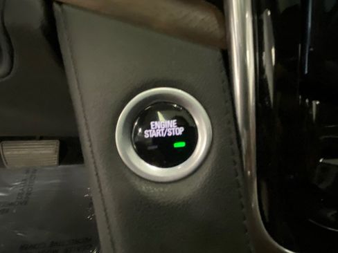Used 2019 Cadillac Escalade Luxury image 29