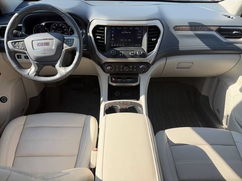 Used 2020 GMC Acadia Denali w/ Technology Package FWD image 14