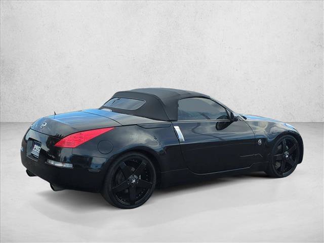Used 2006 Nissan 350Z Touring RWD image 5