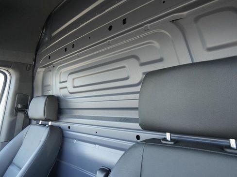 Used 2024 Mercedes-Benz Sprinter 2500 image 10