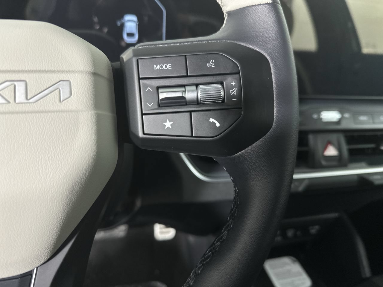 New 2027 Kia K4 GT-Line FWD image 11