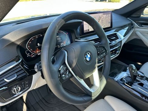 Certified 2023 BMW 530i w/ Executive Package image 18