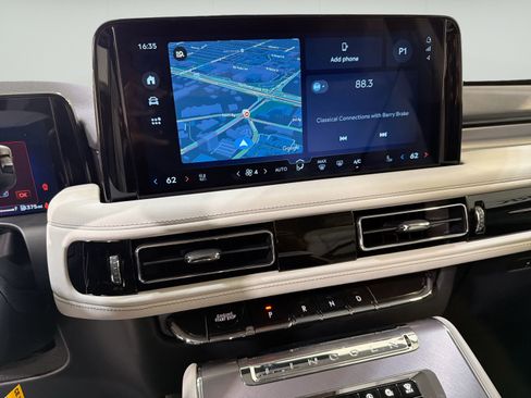 New 2026 Lincoln Aviator 2WD image 19