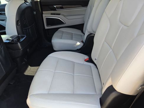 Certified 2022 Kia Telluride EX w/ EX Premium Package image 19