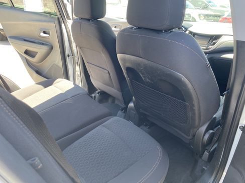 Used 2017 Chevrolet Trax LS FWD image 14