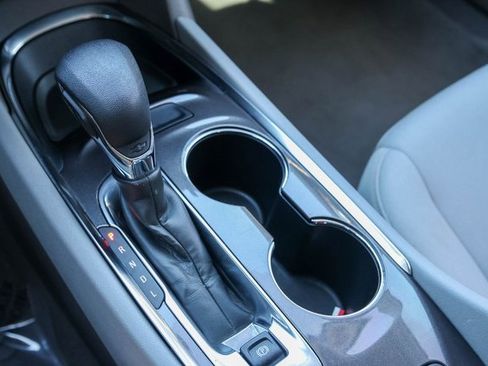 Used 2022 Chevrolet Malibu LT image 19