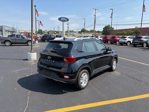 Used 2020 Hyundai Venue SEL FWD image 7