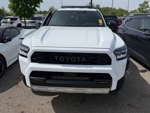 Used 2025 Toyota 4Runner Trailhunter AWD/4WD image 2
