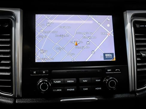 Used 2018 Porsche Macan Turbo w/ Premium Package Plus image 20