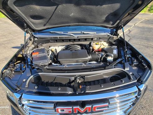 Used 2021 GMC Yukon XL SLT AWD/4WD image 17