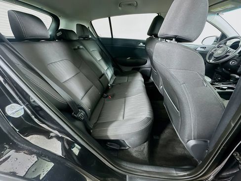 Used 2019 Kia Sportage LX AWD/4WD image 7