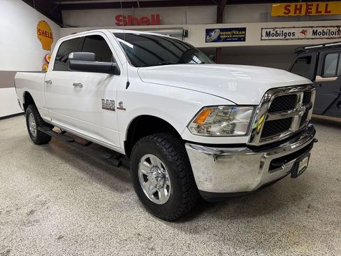 Used 2018 RAM 2500 SLT AWD/4WD image 11