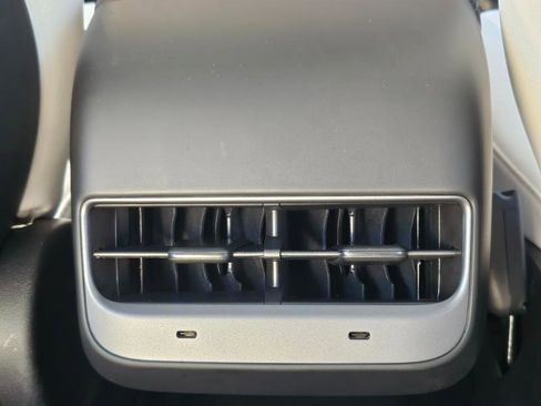 Used 2023 Tesla Model 3 Standard Range image 61