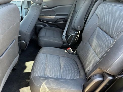 Used 2021 GMC Acadia SLE w/ Driver Convenience Package image 6