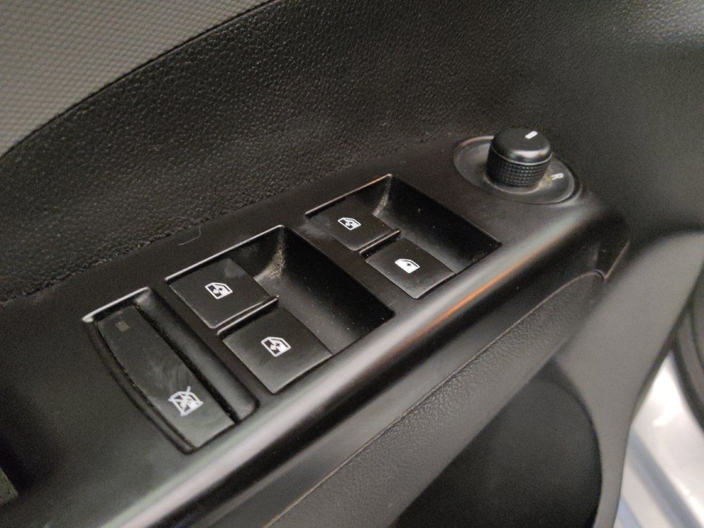 Used 2018 Chevrolet Sonic LT FWD image 27