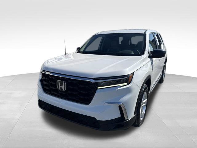 Certified 2023 Honda Pilot LX image 4