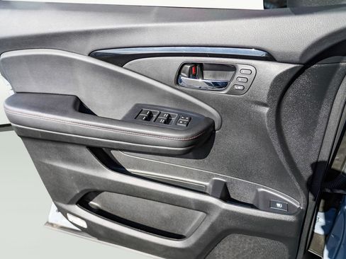 Used 2024 Honda Ridgeline Black Edition image 19