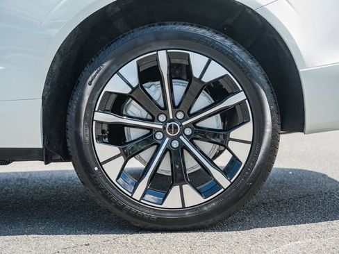 New 2026 Volvo XC60 B5 Plus w/ Climate Package AWD/4WD image 19