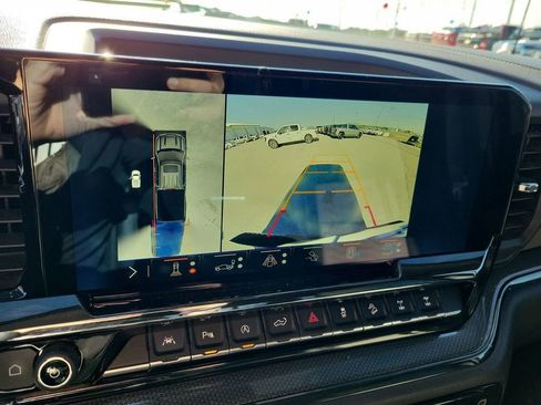 Used 2024 Chevrolet Silverado 1500 ZR2 image 23