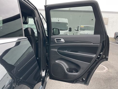 Used 2020 Jeep Grand Cherokee Limited image 17
