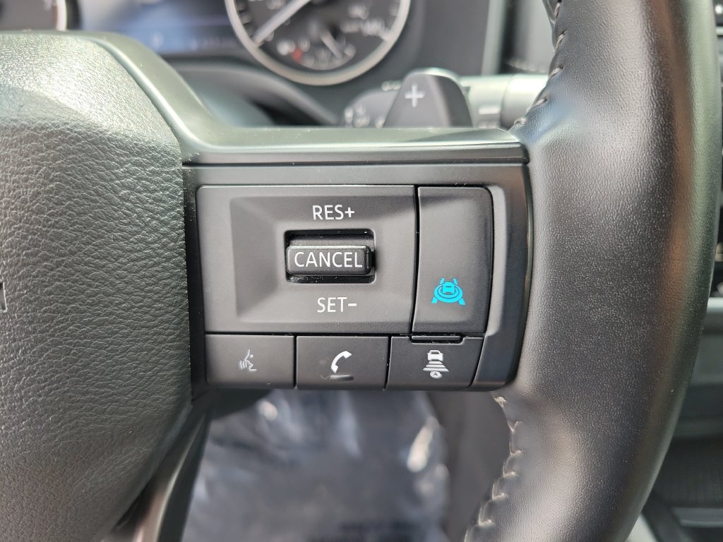 Certified 2025 Nissan Rogue SV FWD image 20